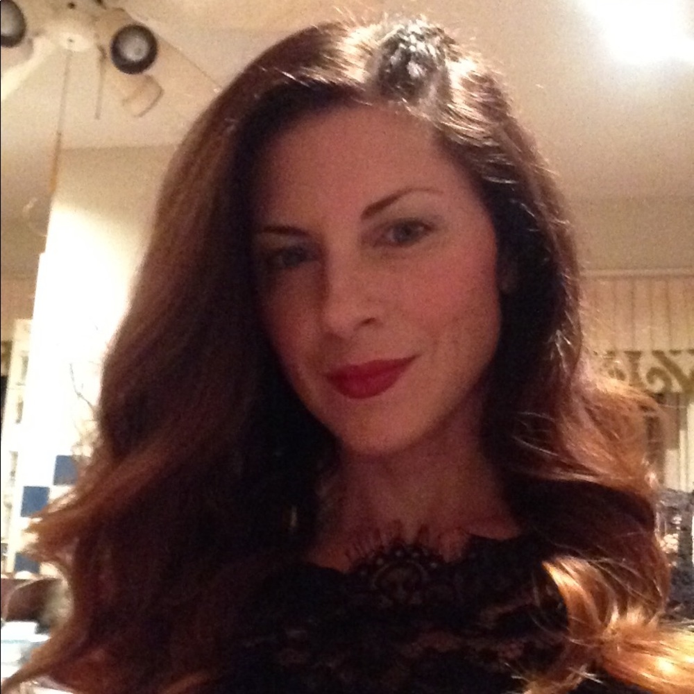 Meet your Posher, Angela